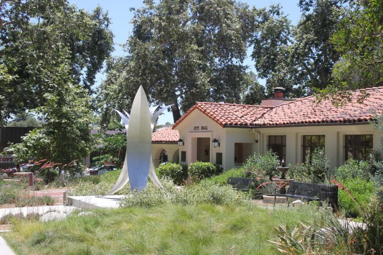 claremontgallerycityhall1 Hilda Bizzell